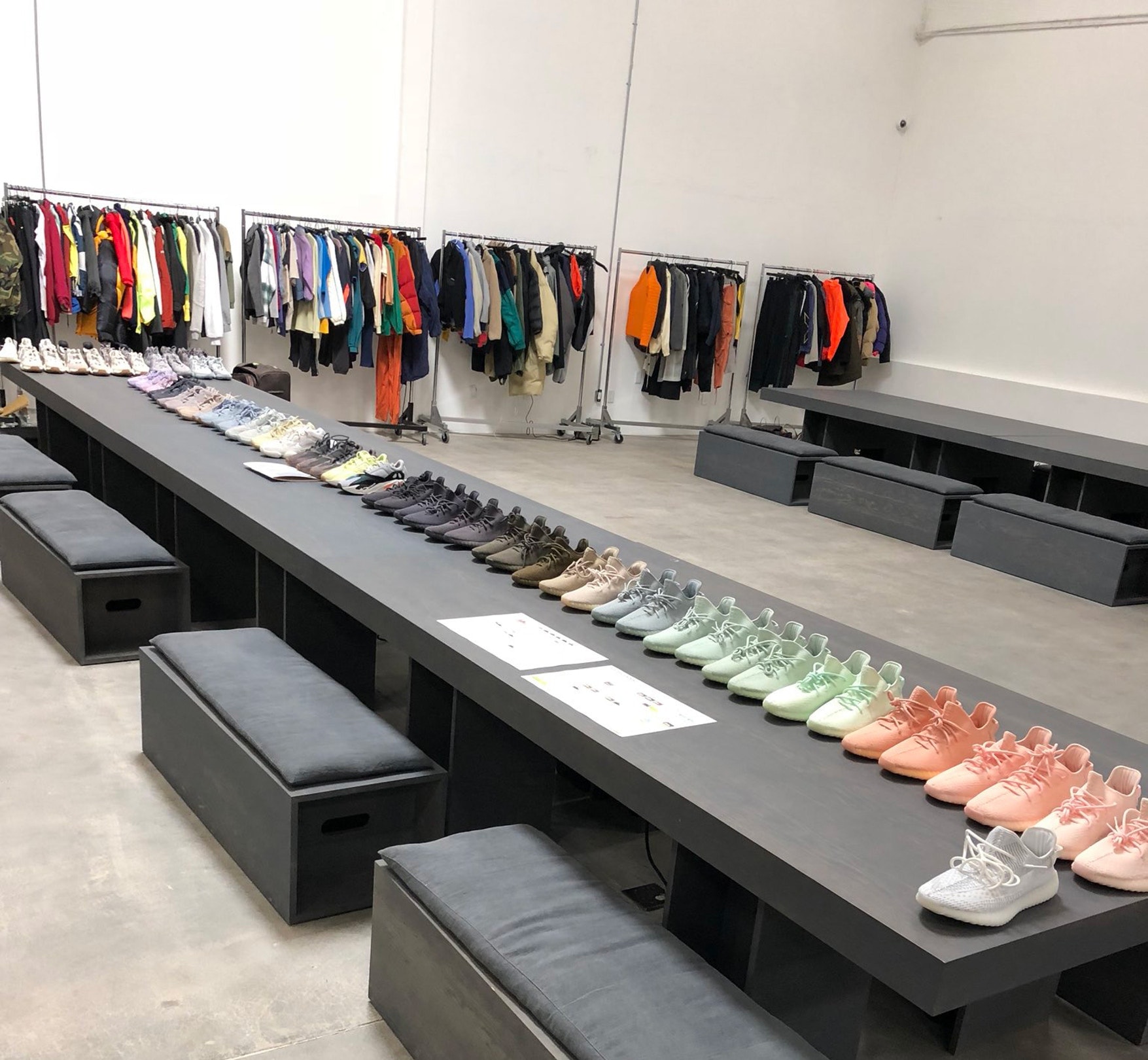 Nouvelles Couleurs Pour les YEEZY