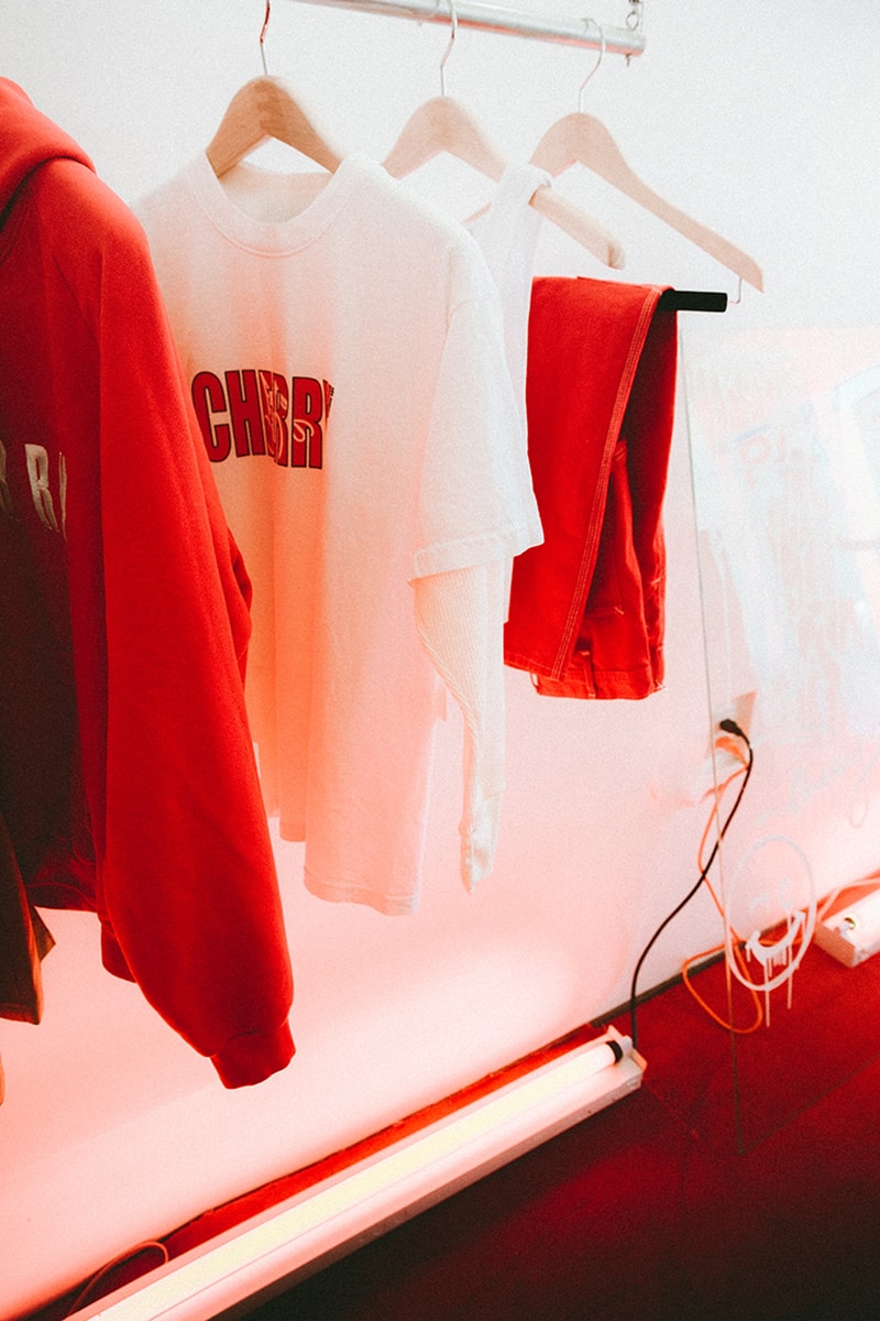 Cherry car femme voiture rouge