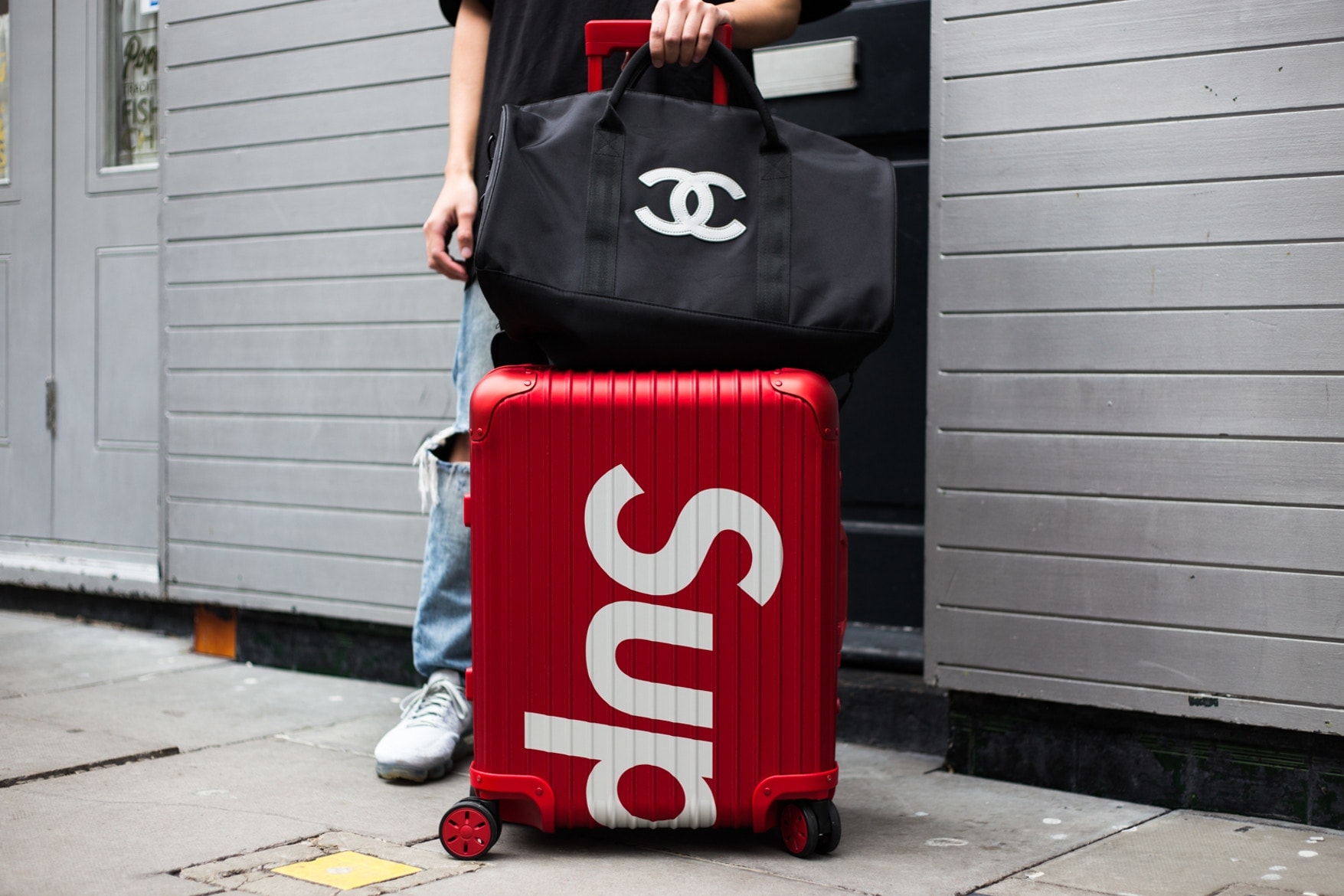 Photos Street Style De La Collaboration Supreme x RIMOWA À Londres