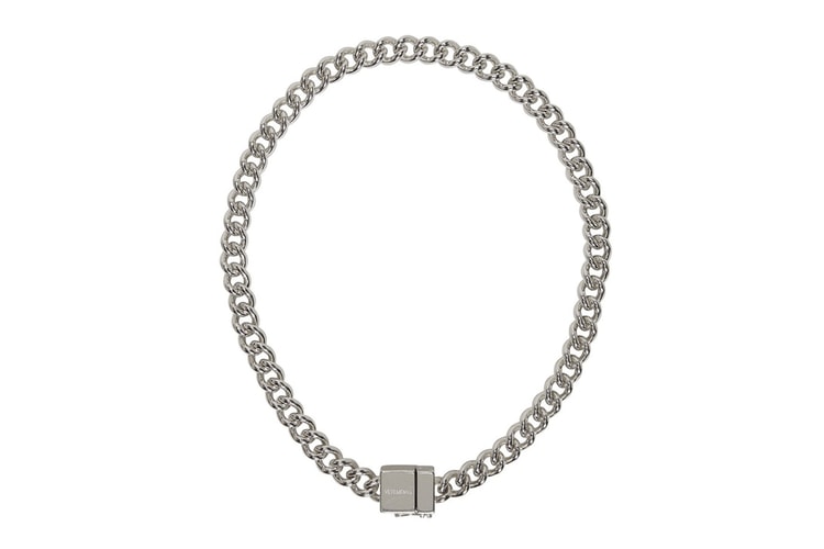 Vetements Mélange Mode Et Technologie Avec Leur Nouveau Collier USB