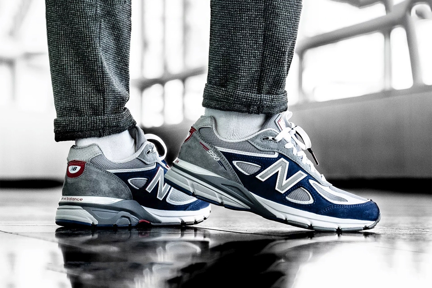 New Balance 990 DTLR Villa Bleu Rouge Blanc