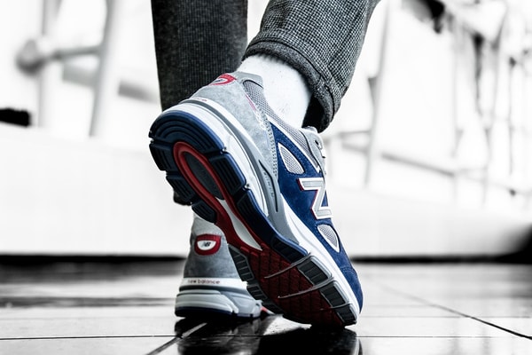 New Balance 990 DTLR Villa Bleu Rouge Blanc
