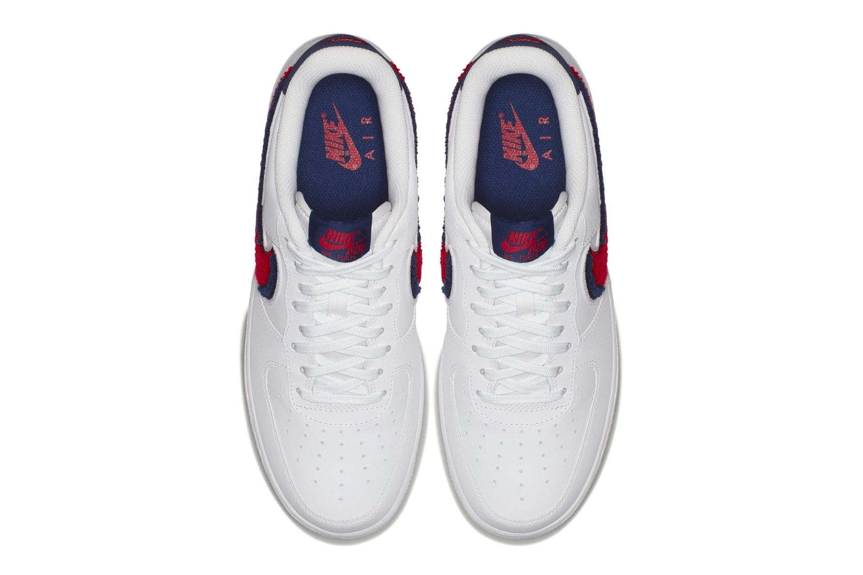 Photos Air Force 1 "Chenille Swoosh"