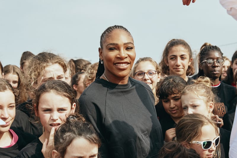 "The Queen Is Back", Serena Williams S'Offre La Défense À Paris Pour Son Retour À La Compétition