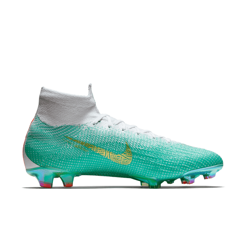 Cristiano Ronaldo, Crampons, Nike Mercurial