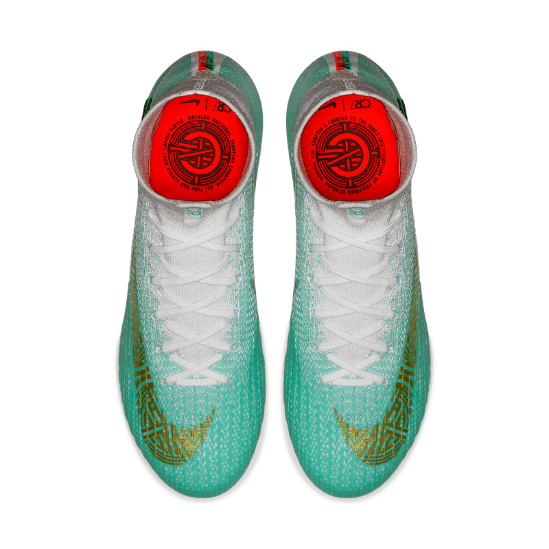Cristiano Ronaldo, Crampons, Nike Mercurial