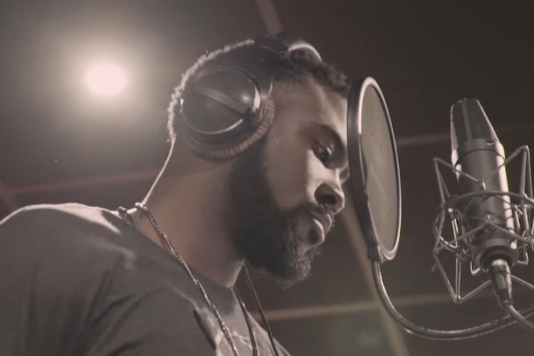Entre Travail, Technique Et Passion, Voici Ce Qu'On Retient De La Personnalité De Damso Dans Son Documentaire