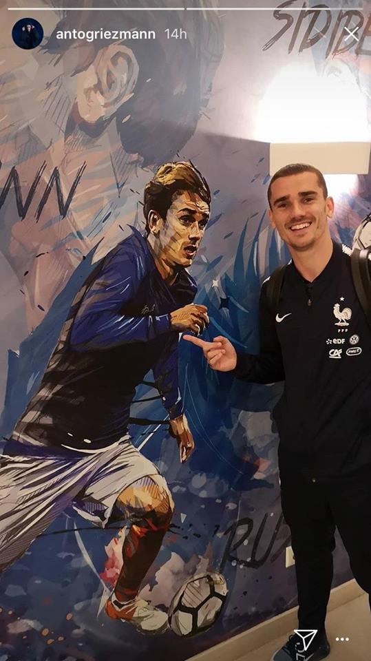 Voici L'Artiste Derrière Les Portraits Peints Des Bleus En Russie