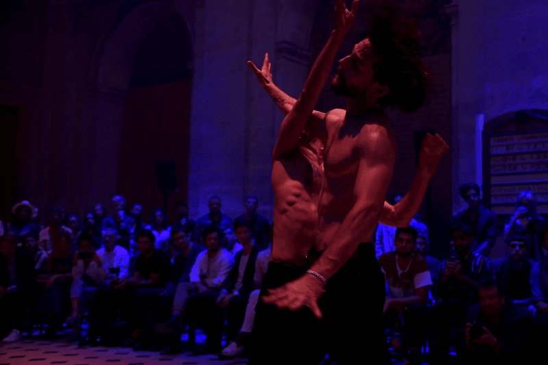 Pour Le Show Louboutin de Paris Ces 3 Chorégraphes Ont Fait Rentrer La Rue Dans Une Eglise