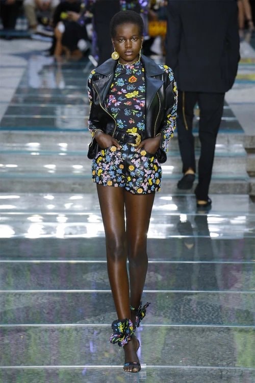 Versace Printemps Été 2019 Défilé Kendall jenner Bella Hadid