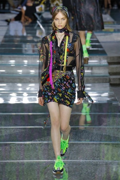 Versace Printemps Été 2019 Défilé Kendall jenner Bella Hadid