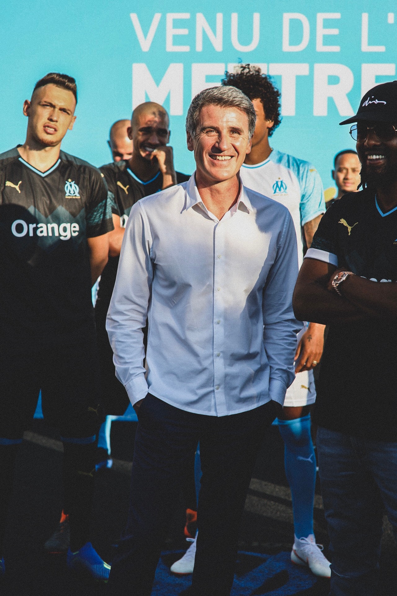 L'OM Présente Ses Nouveaux Maillots Et S’Offre Maradona Dans Une Vidéo Façon Mad Max