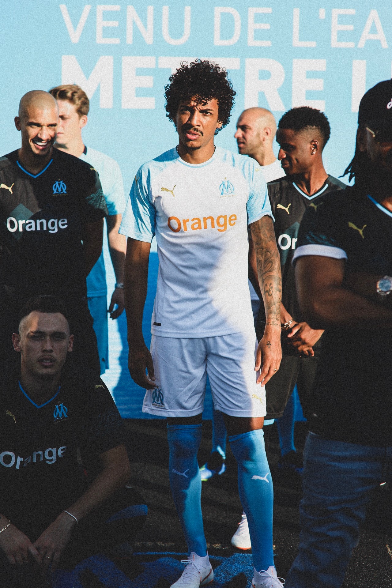 L'OM Présente Ses Nouveaux Maillots Et S’Offre Maradona Dans Une Vidéo Façon Mad Max