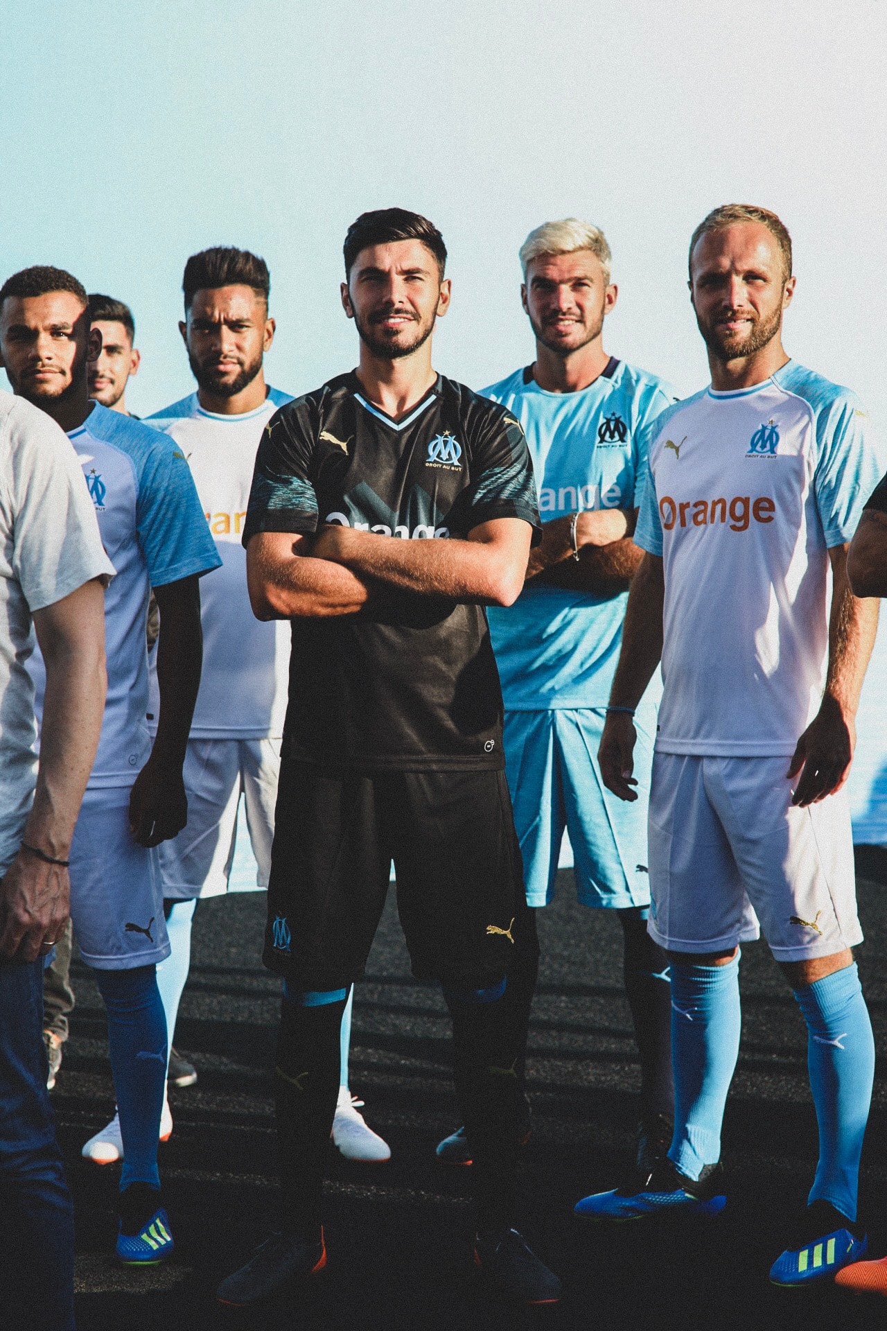 L'OM Présente Ses Nouveaux Maillots Et S’Offre Maradona Dans Une Vidéo Façon Mad Max