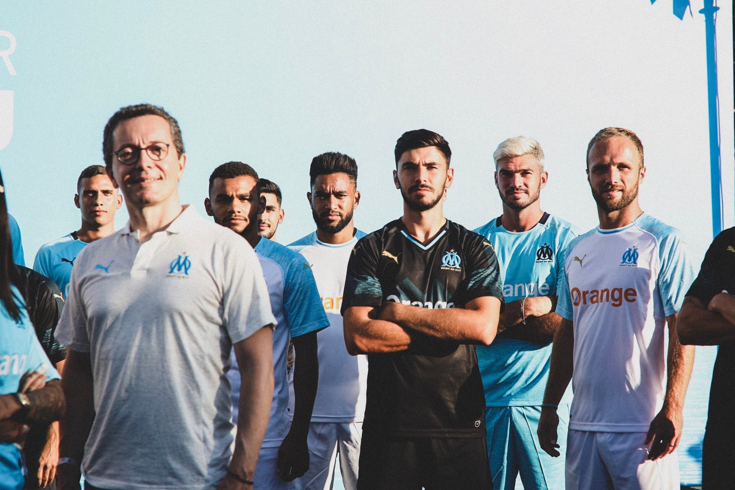 L'OM Présente Ses Nouveaux Maillots Et S’Offre Maradona Dans Une Vidéo Façon Mad Max