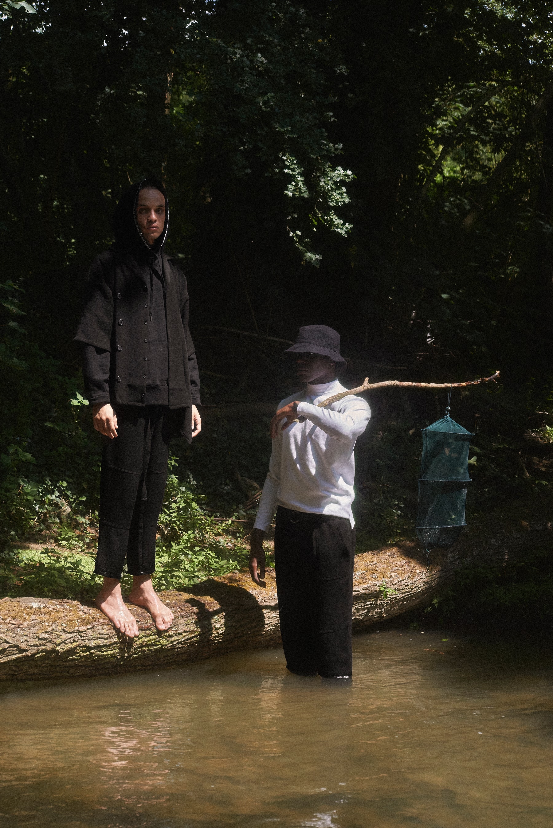 La Marque Française Évoque Studio Aide Les Hommes À Fuir La Ville Avec Sa Nouvelle Collection