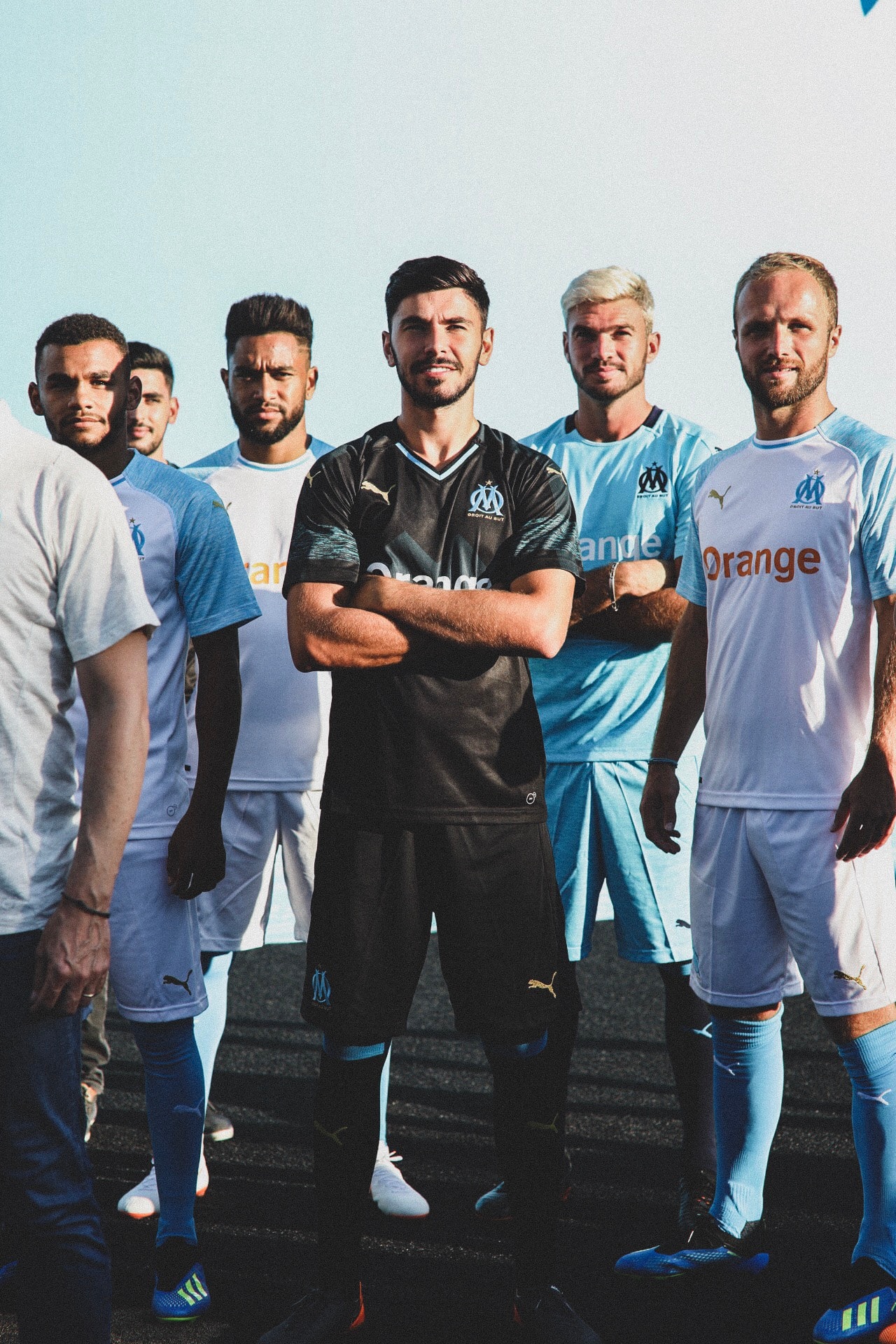 L'OM Présente Ses Nouveaux Maillots Et S’Offre Maradona Dans Une Vidéo Façon Mad Max