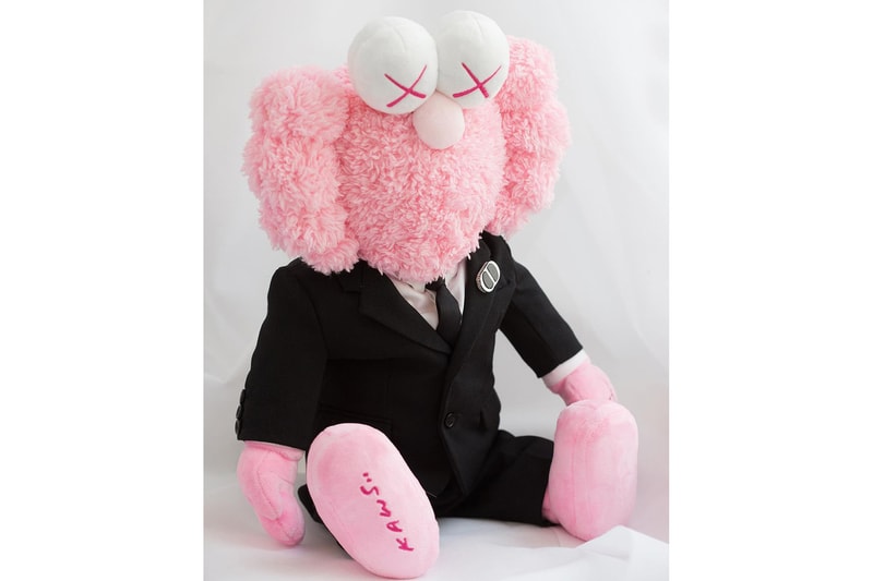 dior, kaws, bff, peluche, rose, enchères, million