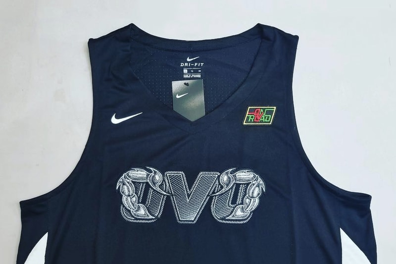 Photo OVO x Nike Basket