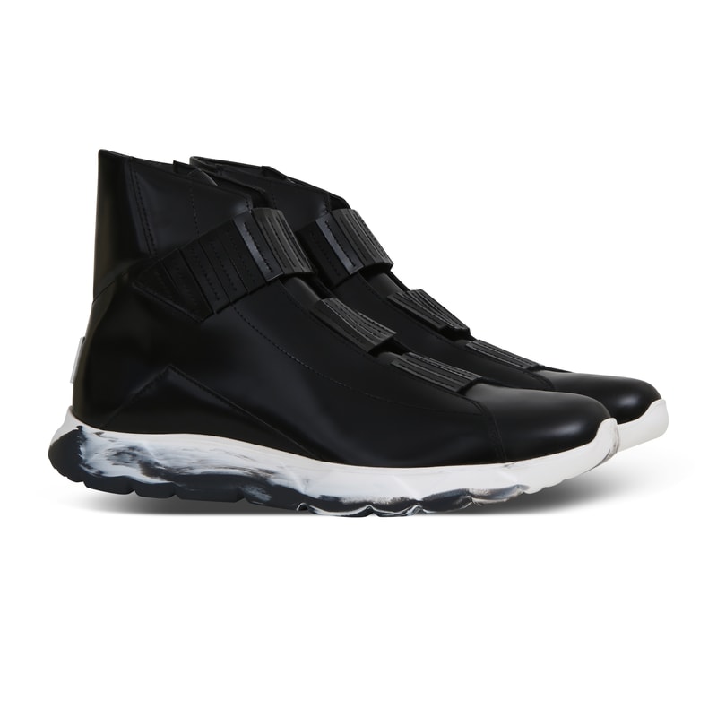 LE FLOW Paris, La Marque Française Qui Fait De Ses Sneakers Des Œuvres D'Art