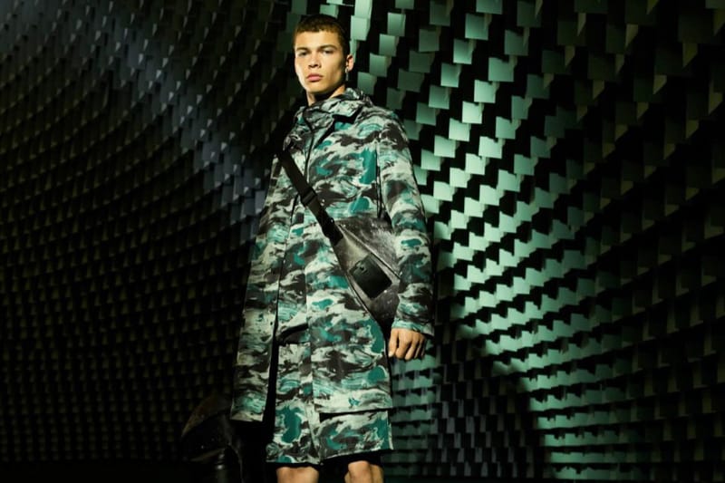 Louis Vuitton S'Inspire De L'Espace Pour Sa Pre-Collection Printemps/Été 2019