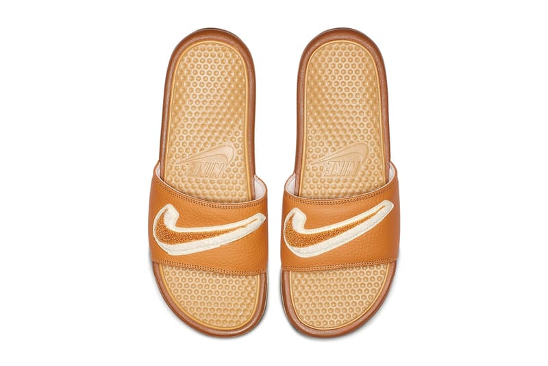 Nike Relance Des Claquettes "Chenille Swoosh" Pour L’Été