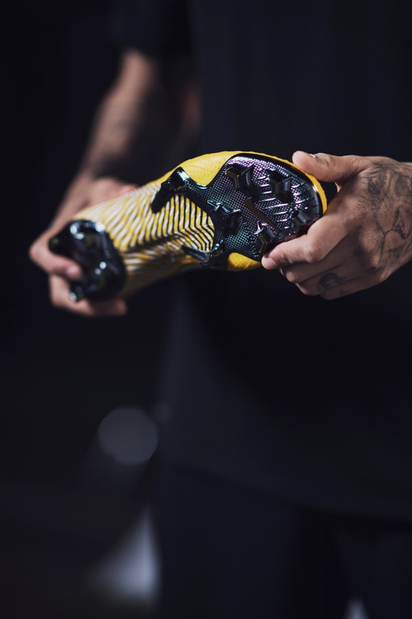 Photo De Neymar Jr. Avec Ses Nike Mercurial Vapor 360