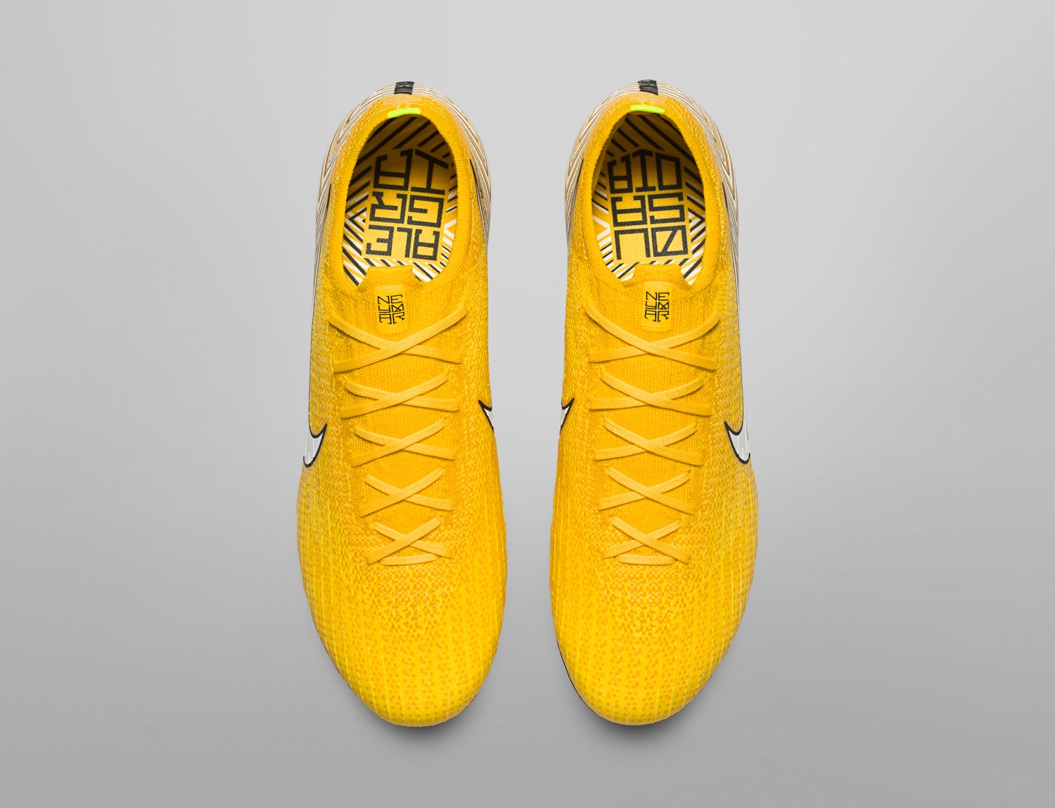 Photo De Neymar Jr. Avec Ses Nike Mercurial Vapor 360