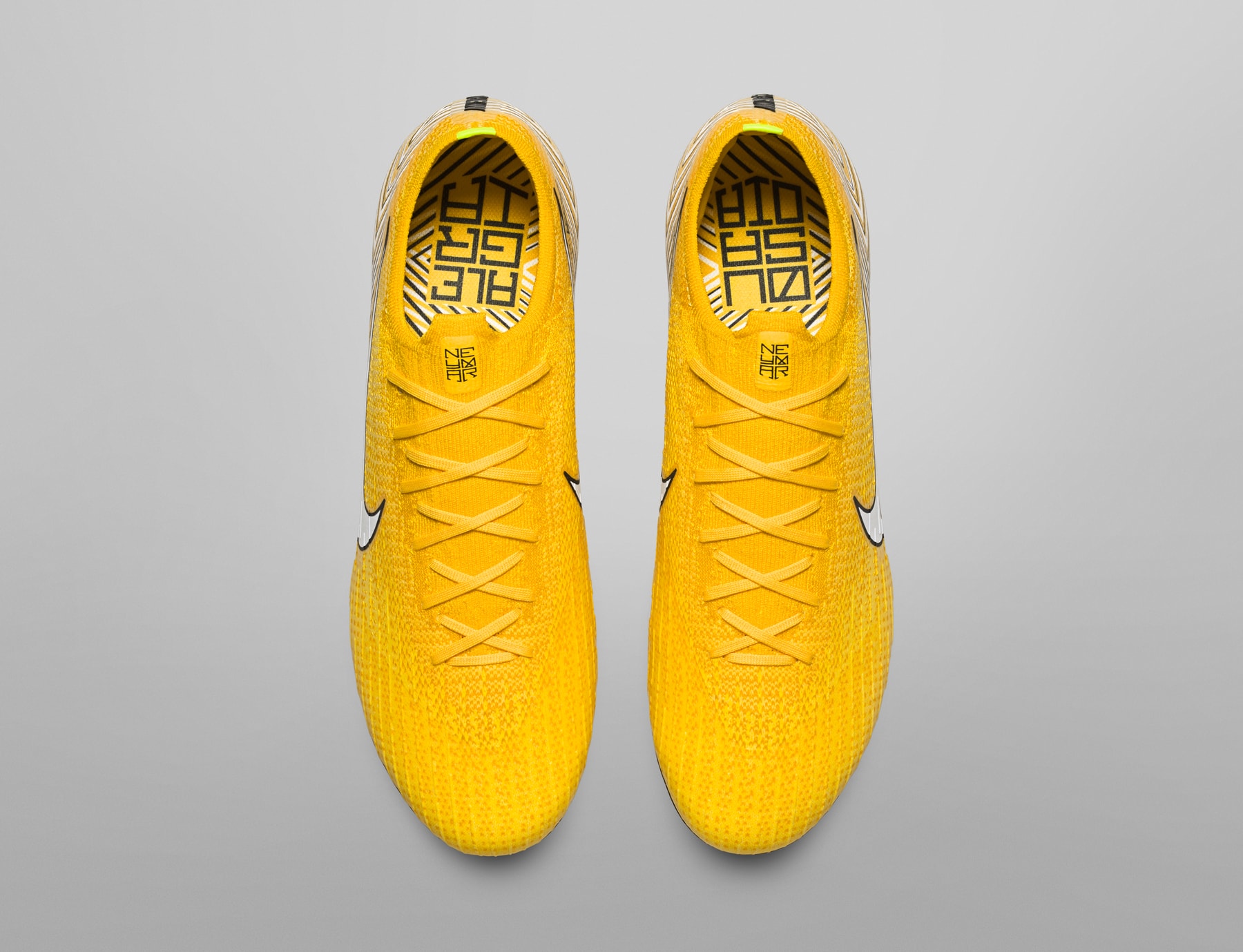 Photo De Neymar Jr. Avec Ses Nike Mercurial Vapor 360