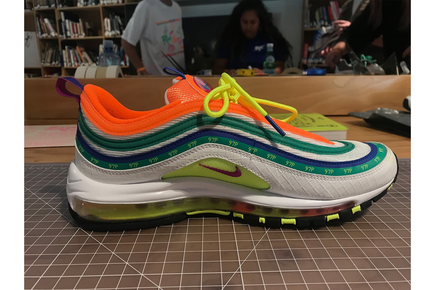 Nike ON AIR Sample Sneaker 2018