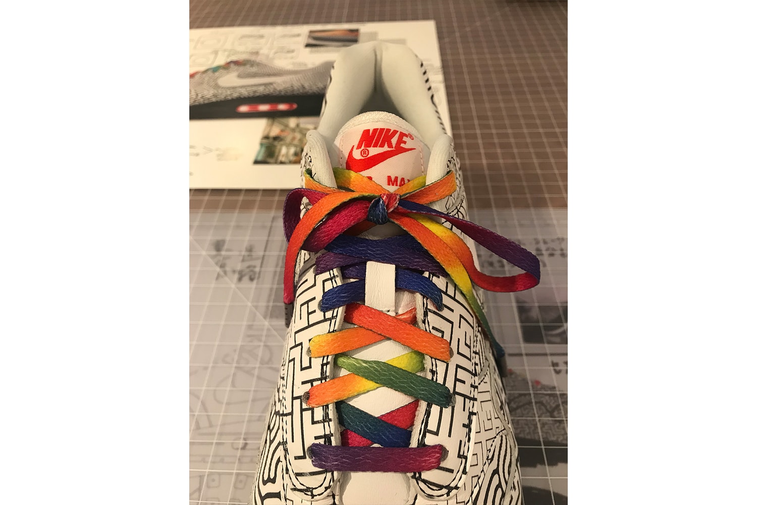 Nike ON AIR Sample Sneaker 2018