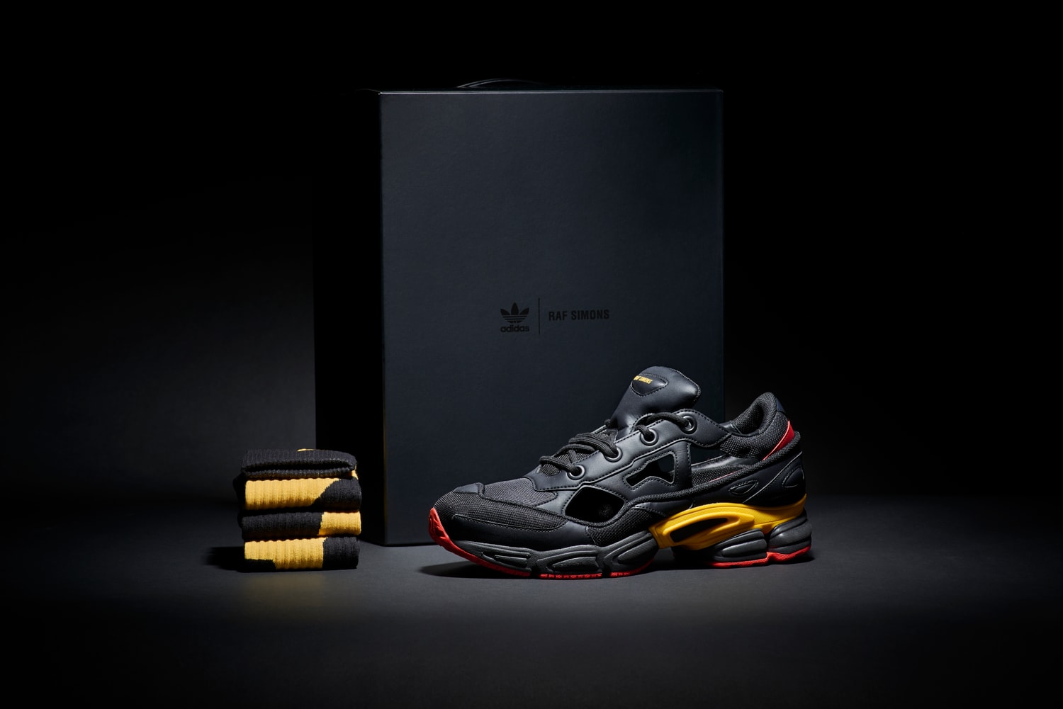 Photo Ozweego Belgique adidas x Raf Simons