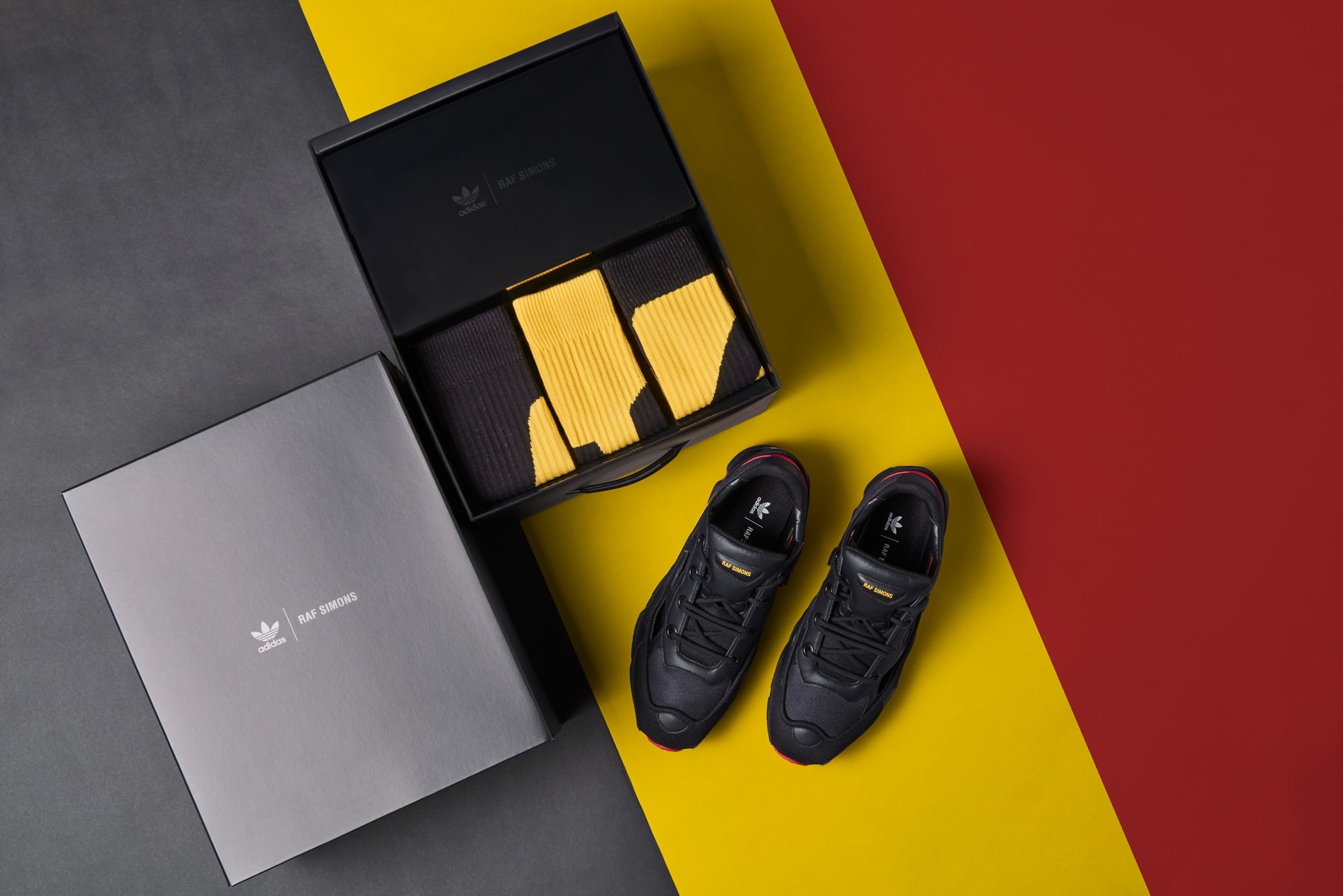 Photo Ozweego Belgique adidas x Raf Simons