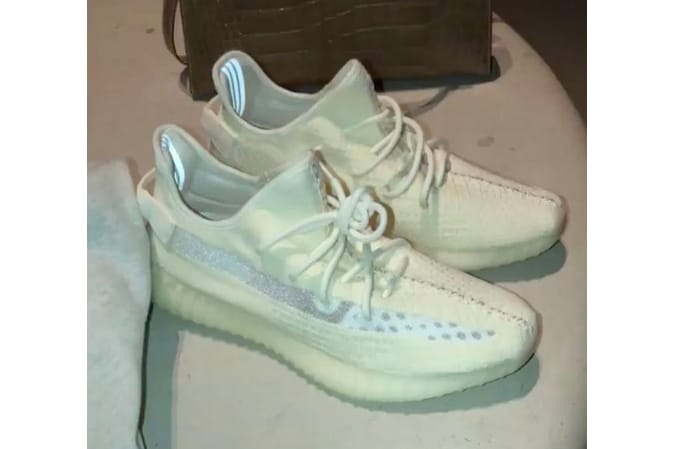 Kim Kardashian Révèle Une Version Encore Jamais Vue De La YEEZY 350