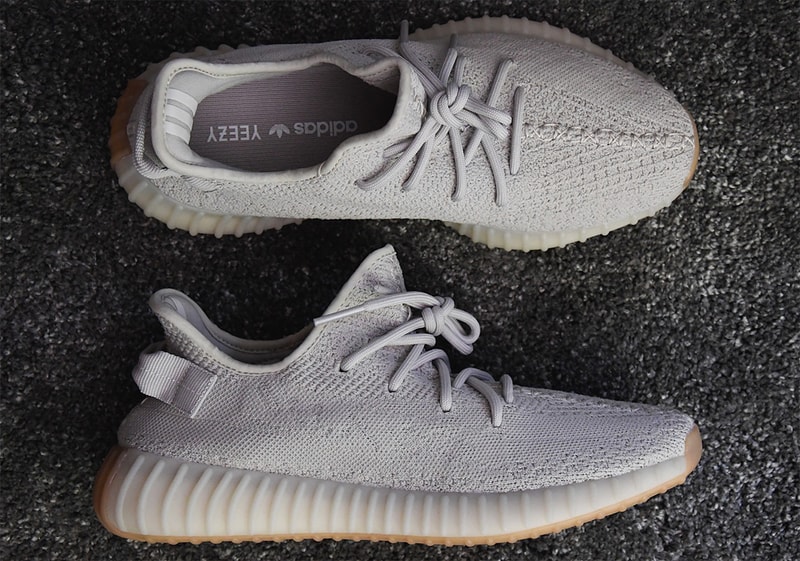 Photo De La YEEZY BOOST 350 V2 "Sesame"