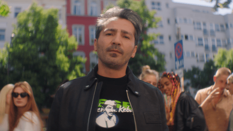 L'Histoire De Mustafa, Gérant De Kebab Et Désormais Icône Du Streetwear