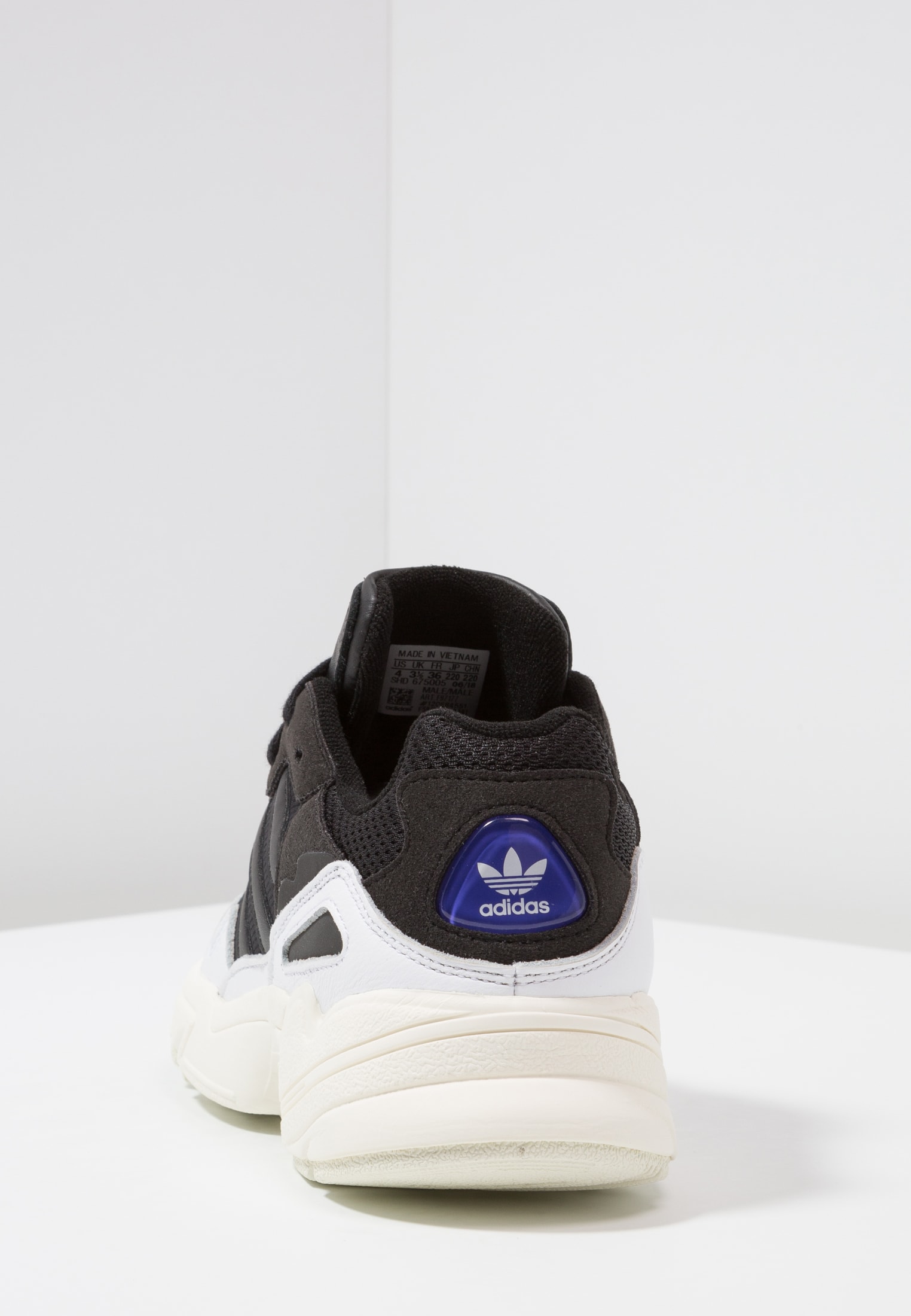 Photo adidas Originals Yung 96