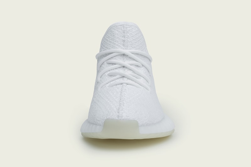 Photo YEEZY BOOST 350 V2 "Triple White"