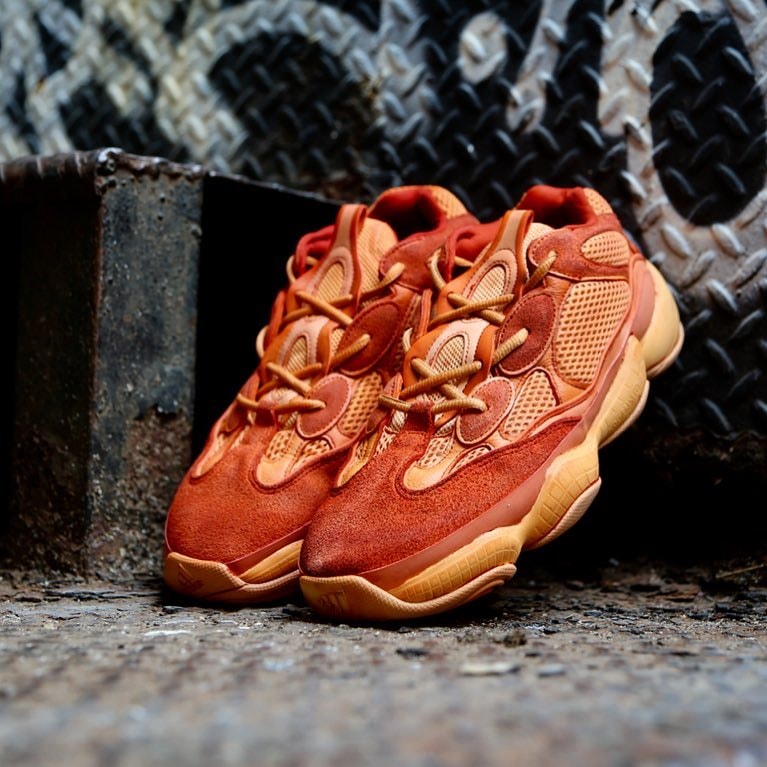 Photos Des YEEZY 500 "Vulcano"