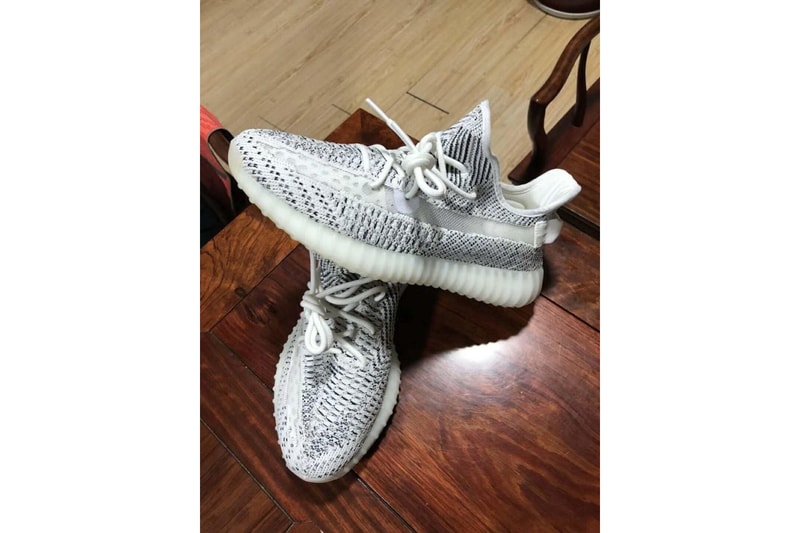 YEEZY BOOST 350 V2 STATIC Kanye West