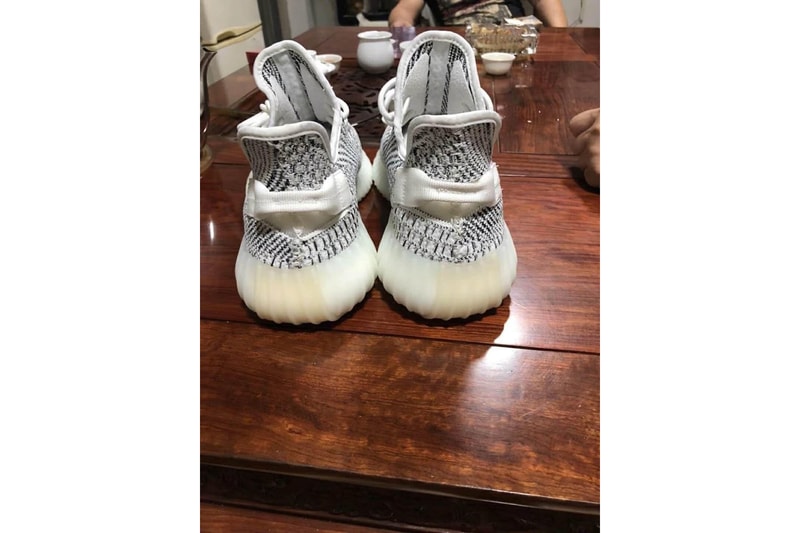 YEEZY BOOST 350 V2 STATIC Kanye West