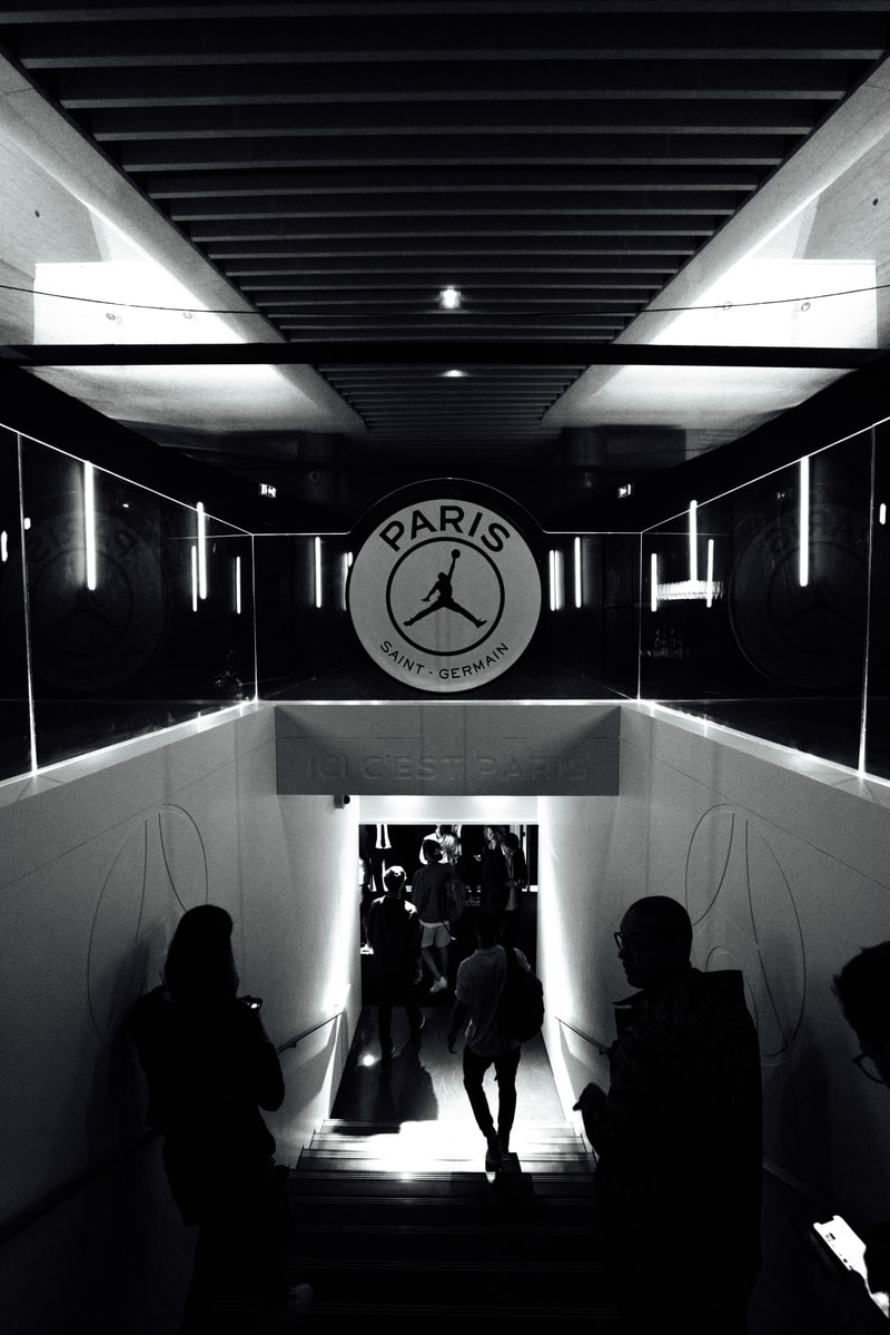 Air Jordan x PSG : Revivez Le Lancement Avec Mbappé Et Dani Alves Au Parc Des Princes