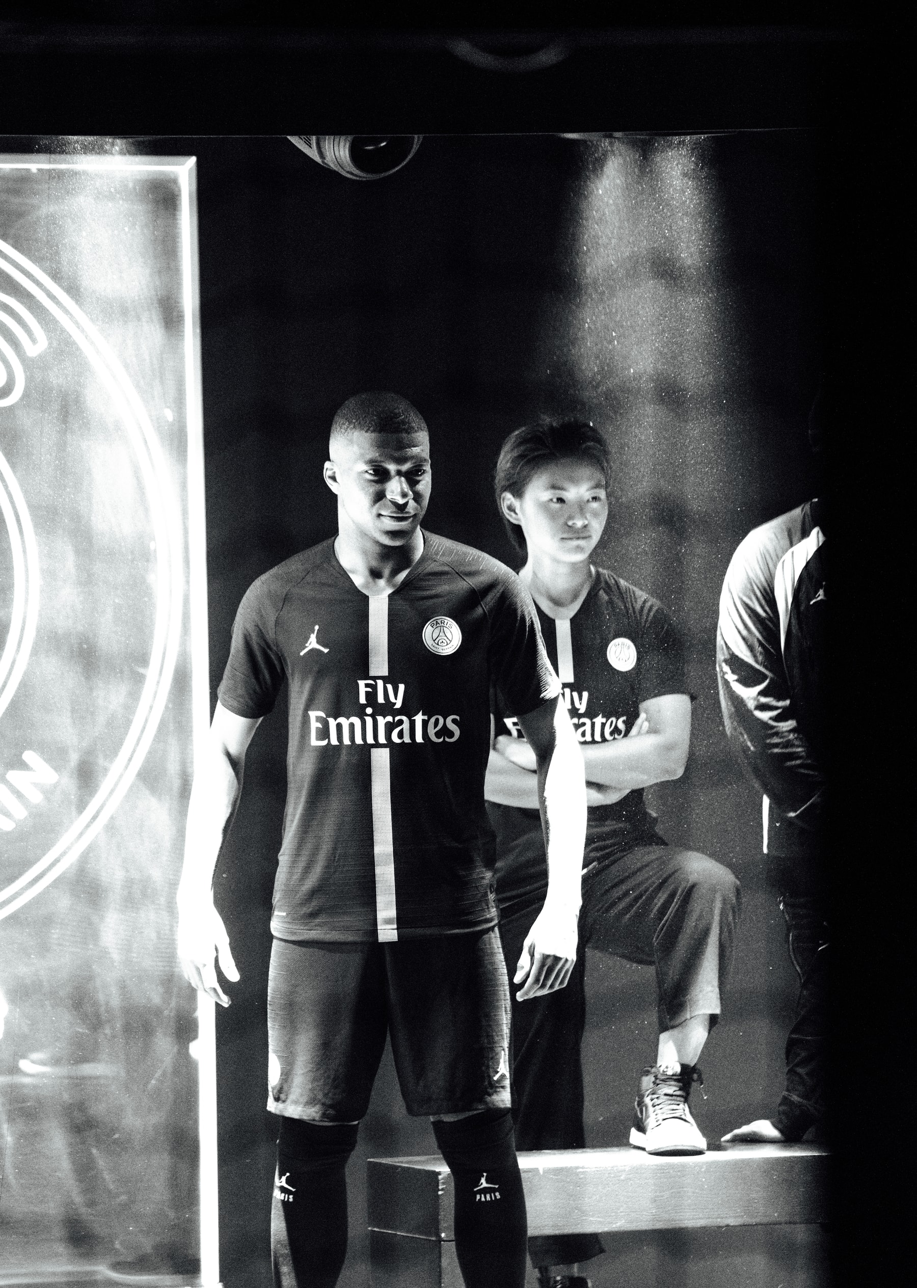 Air Jordan x PSG : Revivez Le Lancement Avec Mbappé Et Dani Alves Au Parc Des Princes