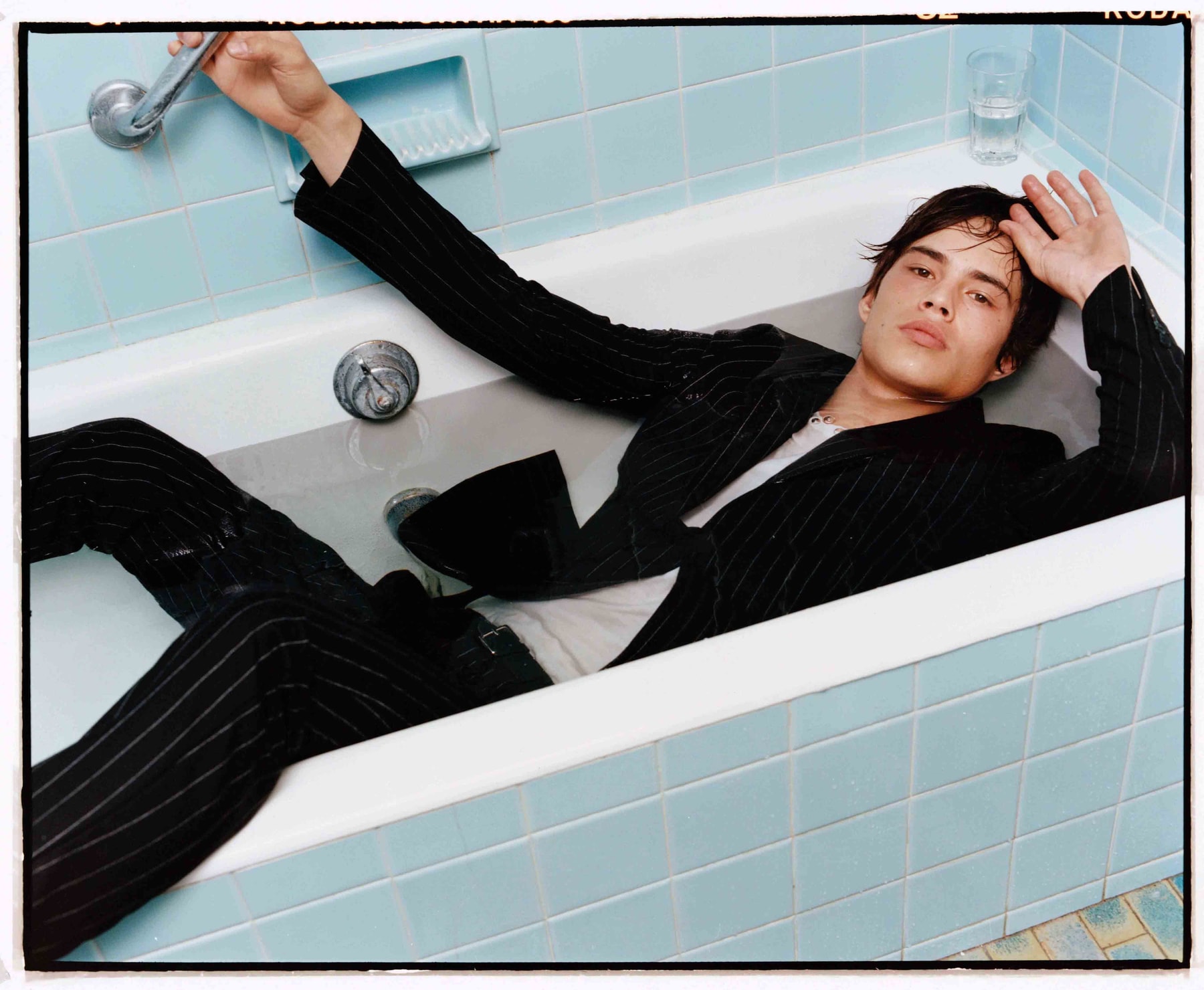 AMI : Ambiance Pendaison De Crémaillère Dans Le Nouveau Lookbook