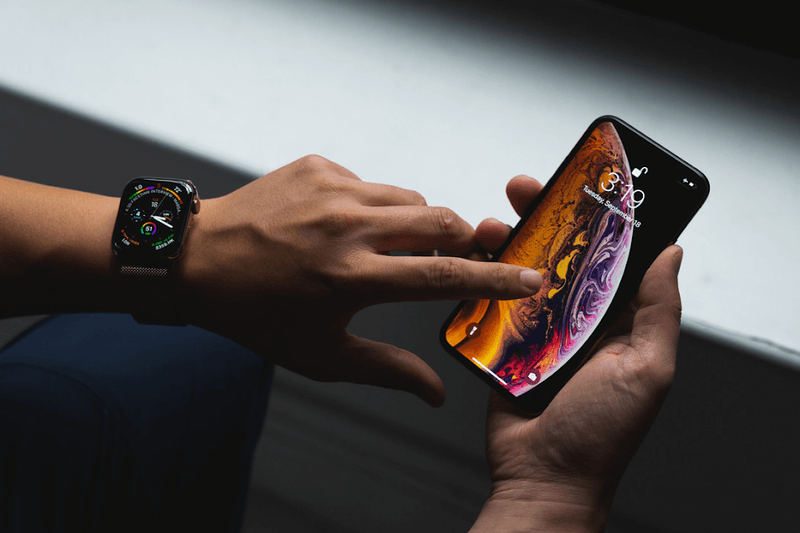 iPhone Xs, Xs Max, Apple Watch Series 4 Or