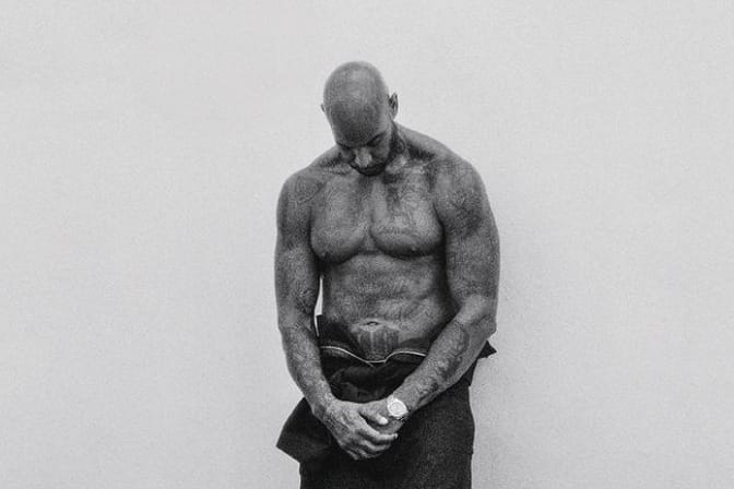 "Booba à la manière d’un Tupac à la française", Les Dessous Du Shooting De M Le Monde