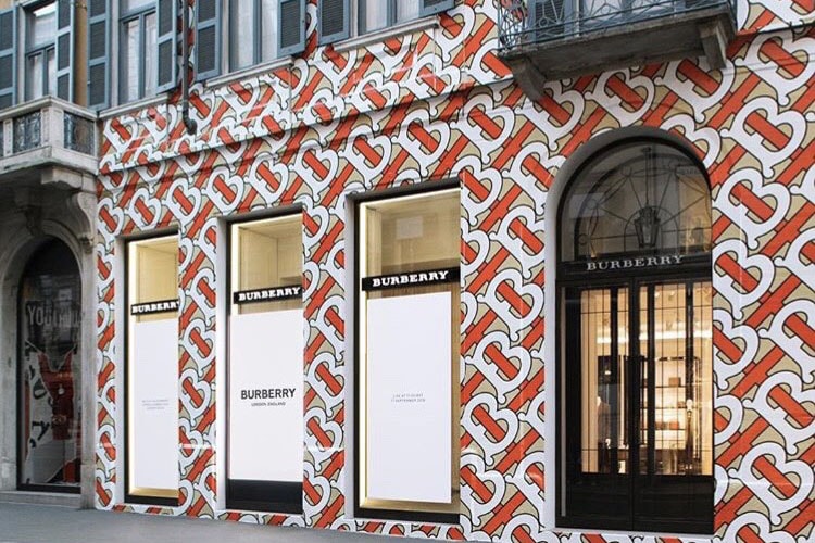 Burberry Riccardo Tisci Instagram Vente Première Collection