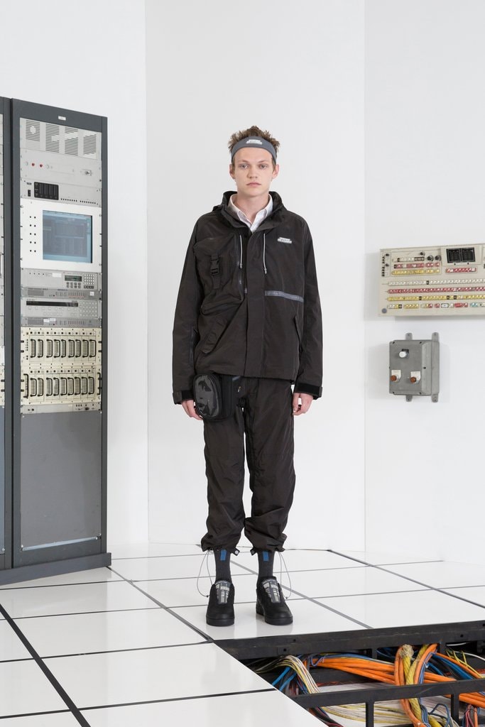 C2H4 lookbook system on carbon automne hiver 2018