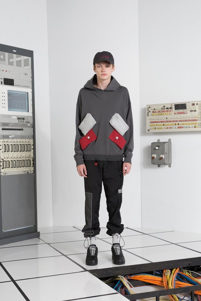 C2H4 lookbook system on carbon automne hiver 2018