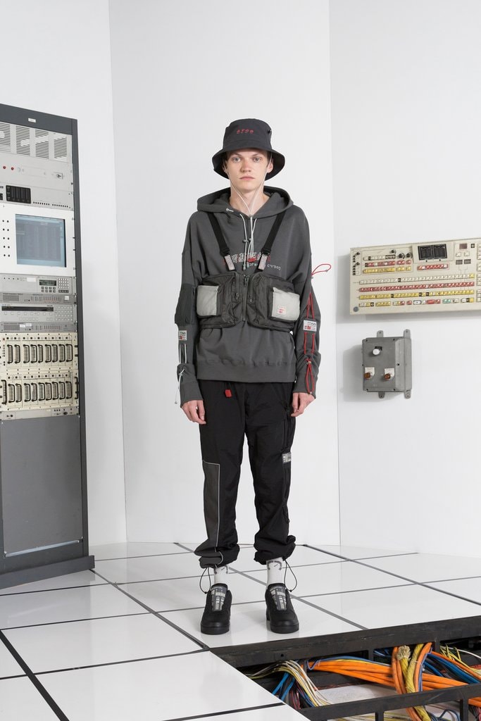 C2H4 lookbook system on carbon automne hiver 2018